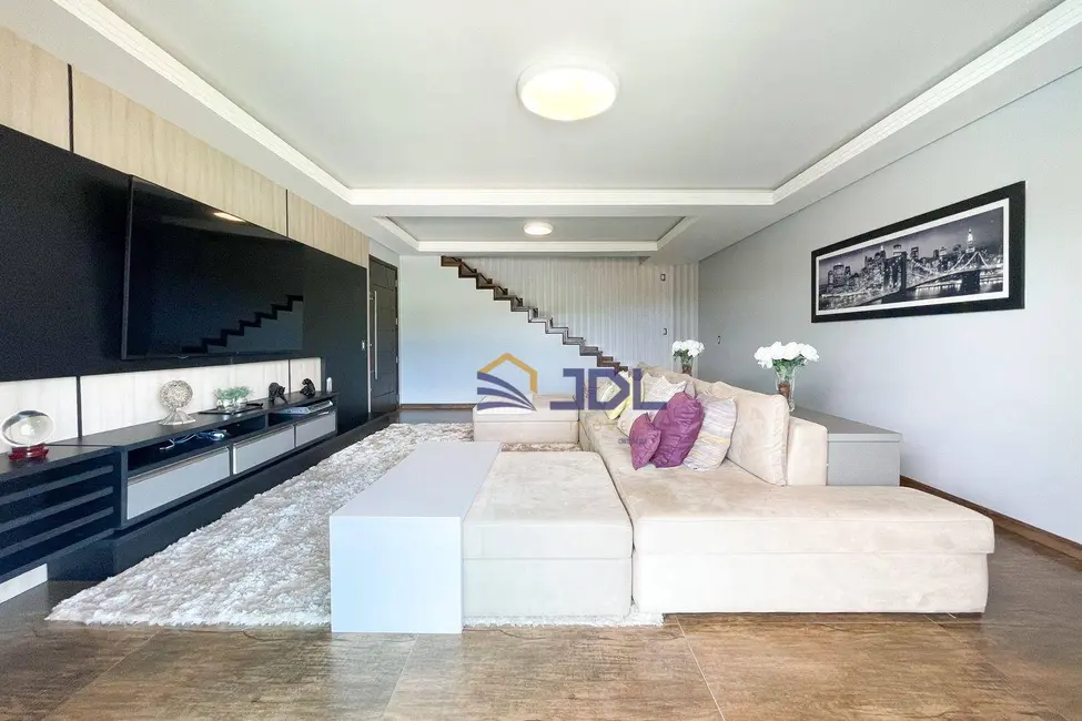 Casa com 4 quartos à venda, 413m2 em Salto Weissbach, Blumenau - SC - imagem 7 Foto 7 de Casa com 4 quartos à venda, 413m2 em Salto Weissbach, Blumenau - SC