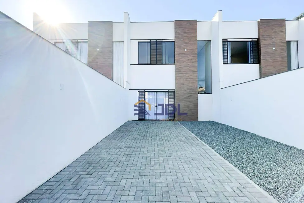 Foto 1 de Sobrado com 3 quartos à venda, 195m2 em Balneario Picarras - SC