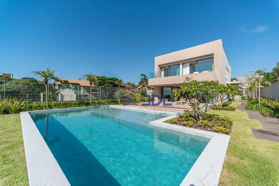 Foto 1 de Casa com 5 quartos à venda, 1385m2 em Praia do Estaleiro, Balneario Camboriu - SC