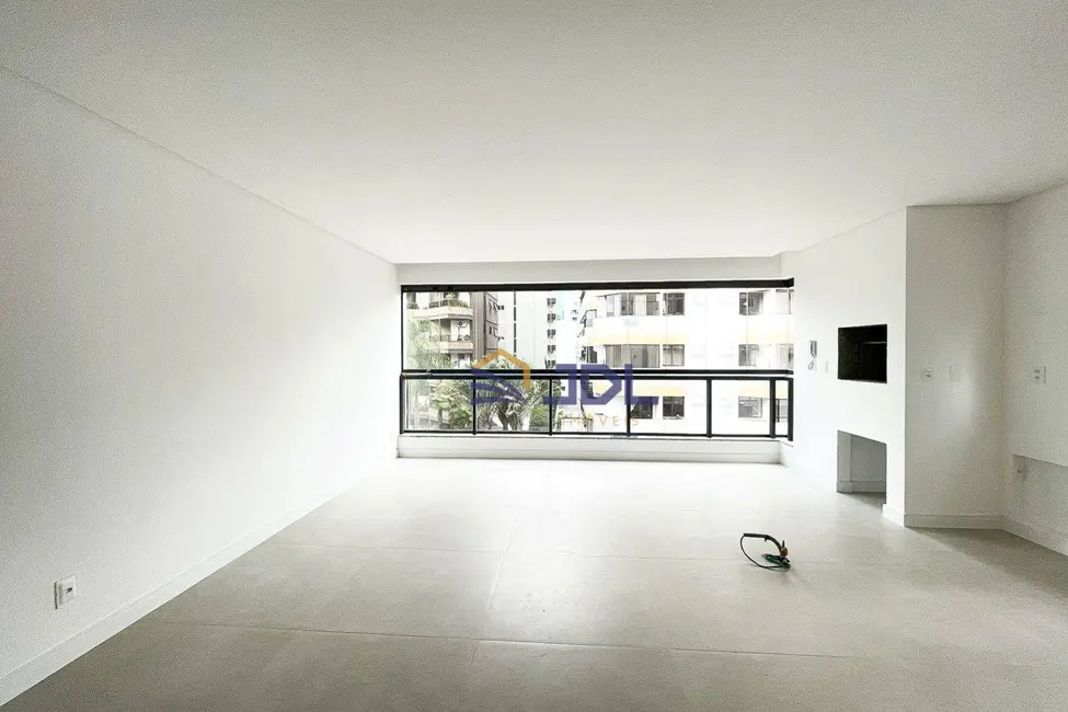 Apartamento com 3 quartos à venda, 190m2 em Jardim Blumenau, Blumenau - SC - imagem 4 Foto 4 de Apartamento com 3 quartos à venda, 190m2 em Jardim Blumenau, Blumenau - SC