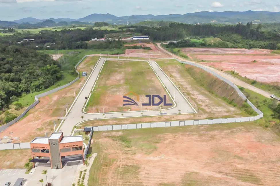 Foto 1 de Terreno / Lote à venda, 674m2 em Bateas, Brusque - SC