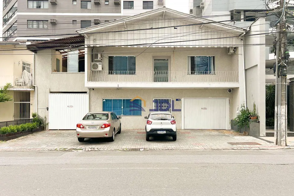 Foto 1 de Casa com 3 quartos à venda, 240m2 em Ponta Aguda, Blumenau - SC