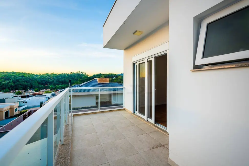 Casa de Condomínio com 3 quartos à venda, 365m2 em Itoupava Central, Blumenau - SC - imagem 4 Foto 4 de Casa de Condomínio com 3 quartos à venda, 365m2 em Itoupava Central, Blumenau - SC