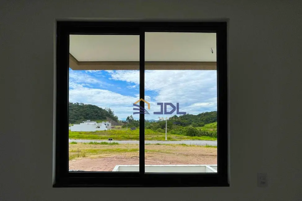 Casa com 3 quartos à venda, 180m2 em Gaspar Mirim, Gaspar - SC - imagem 9 Foto 9 de Casa com 3 quartos à venda, 180m2 em Gaspar Mirim, Gaspar - SC