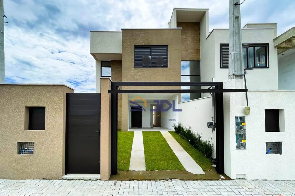 Foto 1 de Casa com 3 quartos à venda, 180m2 em Gaspar Mirim, Gaspar - SC