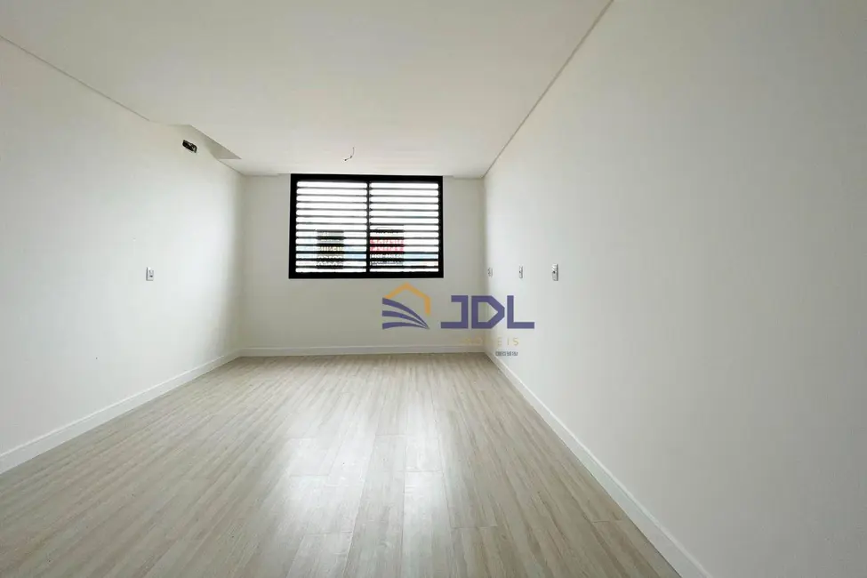 Casa com 3 quartos à venda, 180m2 em Gaspar Mirim, Gaspar - SC - imagem 3 Foto 3 de Casa com 3 quartos à venda, 180m2 em Gaspar Mirim, Gaspar - SC