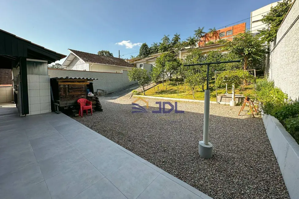Casa com 3 quartos à venda, 630m2 em Velha, Blumenau - SC - imagem 7 Foto 7 de Casa com 3 quartos à venda, 630m2 em Velha, Blumenau - SC