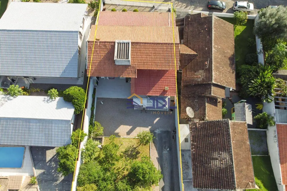 Casa com 3 quartos à venda, 630m2 em Velha, Blumenau - SC - imagem 3 Foto 3 de Casa com 3 quartos à venda, 630m2 em Velha, Blumenau - SC
