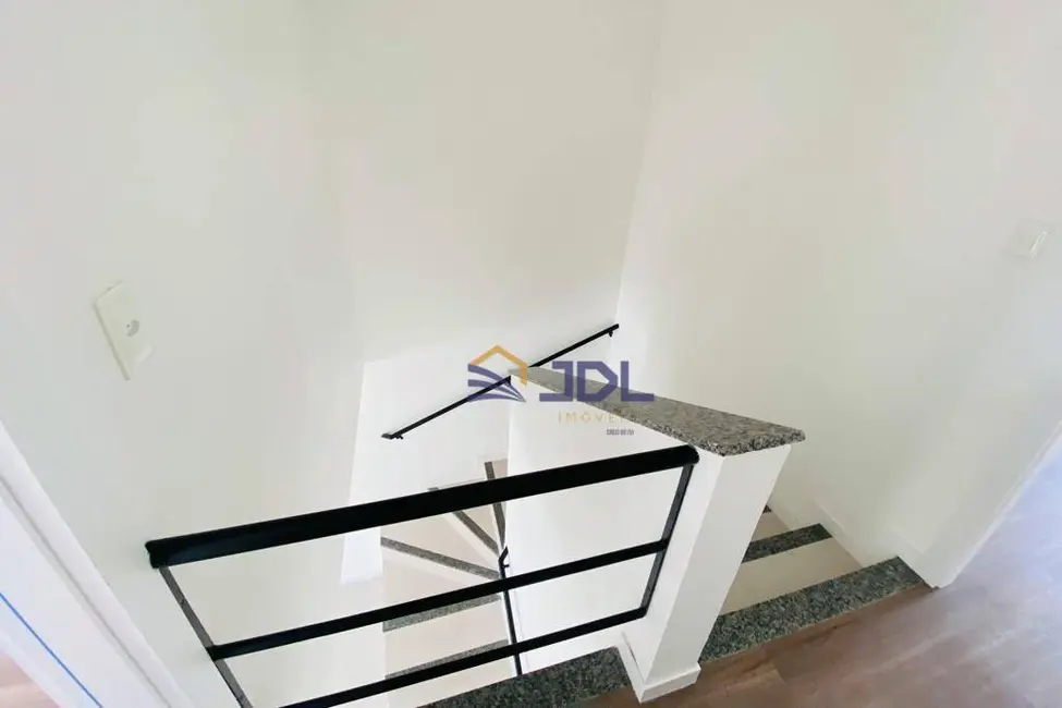 Sobrado com 2 quartos à venda, 150m2 em Fortaleza, Blumenau - SC - imagem 5 Foto 5 de Sobrado com 2 quartos à venda, 150m2 em Fortaleza, Blumenau - SC