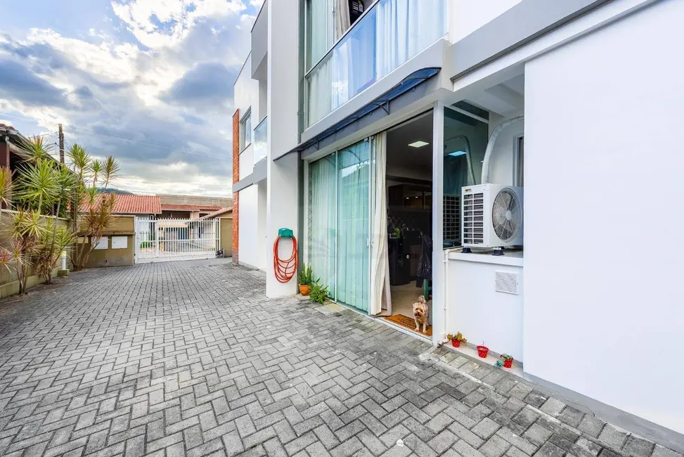 Casa de Condomínio com 3 quartos à venda, 133m2 em Passo Manso, Blumenau - SC - imagem 3 Foto 3 de Casa de Condomínio com 3 quartos à venda, 133m2 em Passo Manso, Blumenau - SC