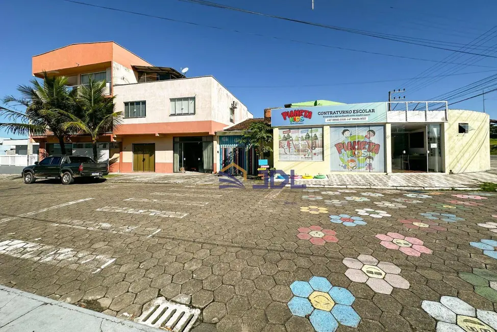 Foto 1 de Casa com 8 quartos à venda, 450m2 em Barra Velha - SC