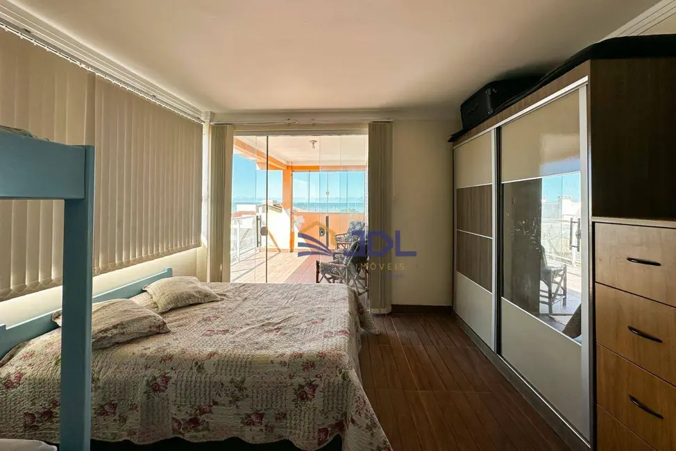 Foto 9 de Casa com 8 quartos à venda, 450m2 em Barra Velha - SC