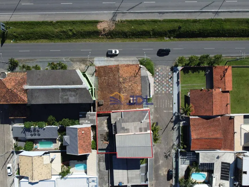 Foto 2 de Casa com 8 quartos à venda, 450m2 em Barra Velha - SC