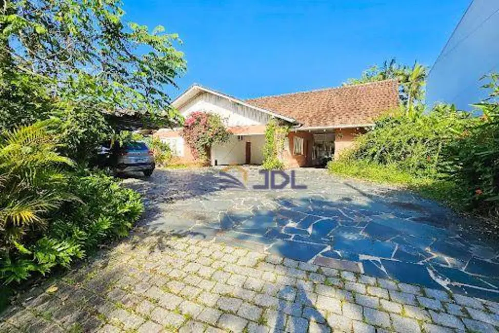 Casa com 6 quartos à venda, 1664m2 em Jardim Blumenau, Blumenau - SC - imagem 3 Foto 3 de Casa com 6 quartos à venda, 1664m2 em Jardim Blumenau, Blumenau - SC