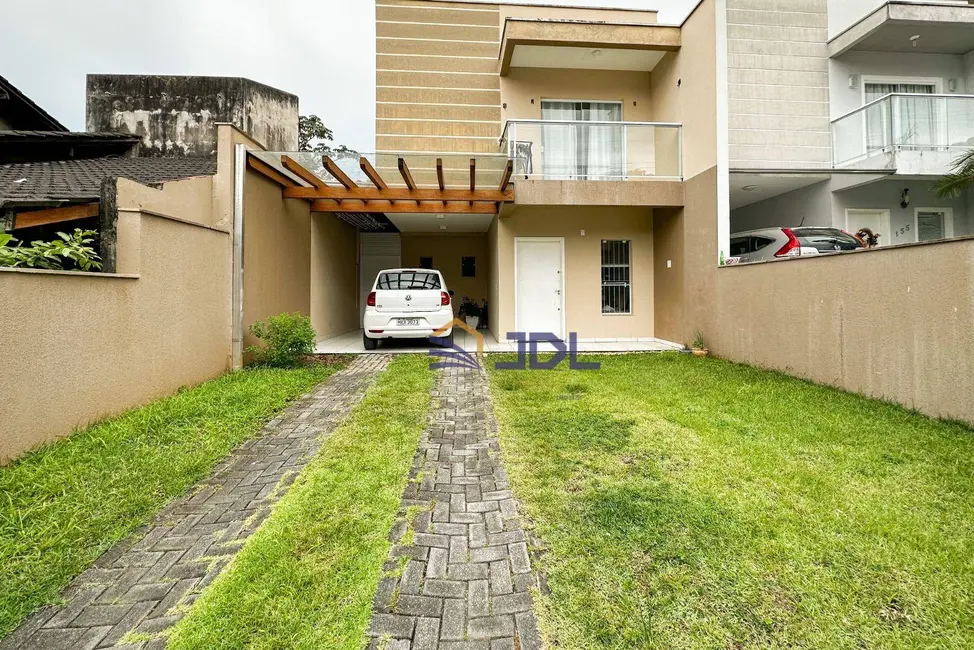 Foto 2 de Casa com 3 quartos à venda, 240m2 em Velha, Blumenau - SC