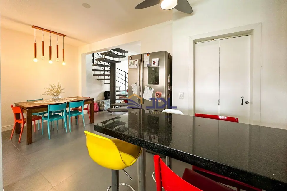 Casa com 3 quartos à venda, 240m2 em Velha, Blumenau - SC - imagem 5 Foto 5 de Casa com 3 quartos à venda, 240m2 em Velha, Blumenau - SC