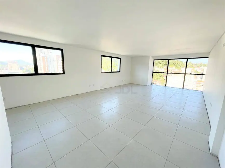 Sala Comercial à venda, 110m2 em Vila Nova, Blumenau - SC - imagem 8 Foto 8 de Sala Comercial à venda, 110m2 em Vila Nova, Blumenau - SC