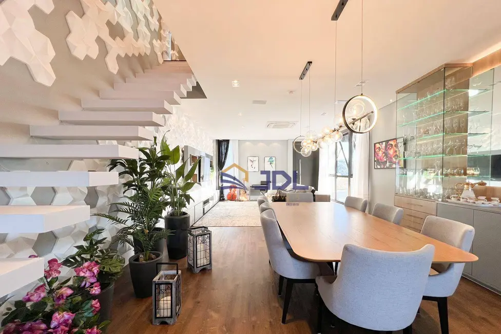 Casa de Condomínio com 3 quartos à venda, 375m2 em Ponta Aguda, Blumenau - SC - imagem 6 Foto 6 de Casa de Condomínio com 3 quartos à venda, 375m2 em Ponta Aguda, Blumenau - SC