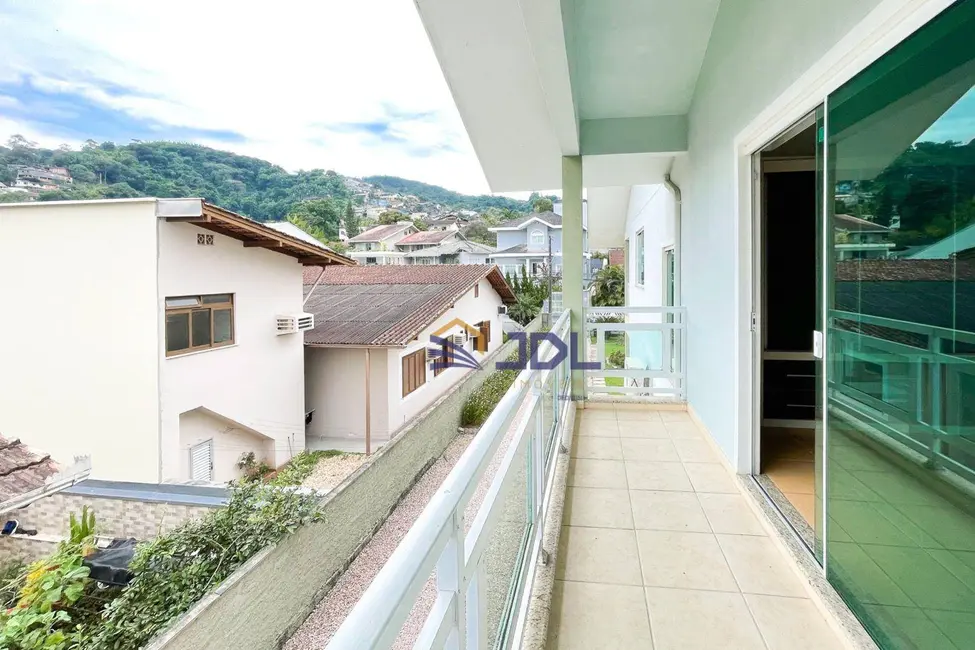 Casa com 4 quartos à venda, 730m2 em Garcia, Blumenau - SC - imagem 9 Foto 9 de Casa com 4 quartos à venda, 730m2 em Garcia, Blumenau - SC