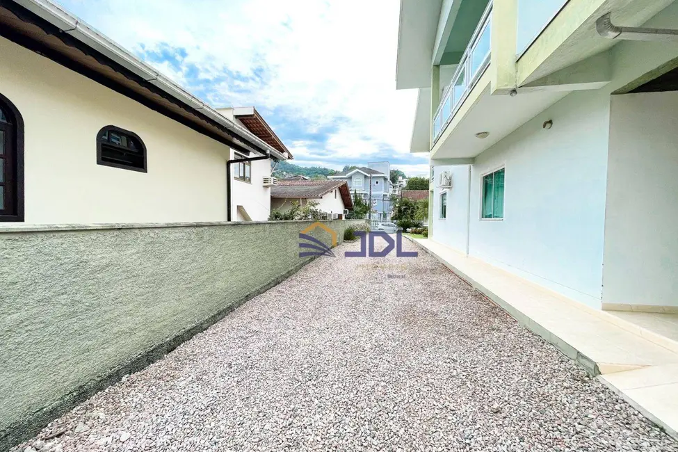 Casa com 4 quartos à venda, 730m2 em Garcia, Blumenau - SC - imagem 8 Foto 8 de Casa com 4 quartos à venda, 730m2 em Garcia, Blumenau - SC