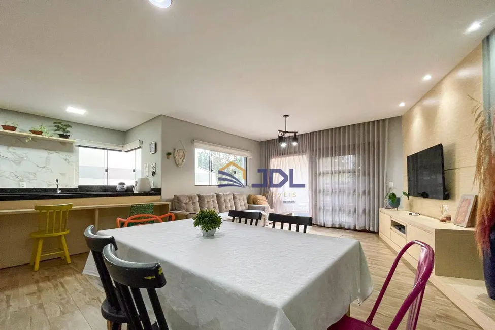 Casa com 3 quartos à venda, 338m2 em Água Verde, Blumenau - SC - imagem 5 Foto 5 de Casa com 3 quartos à venda, 338m2 em Água Verde, Blumenau - SC