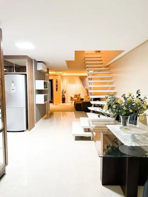 Casa com 2 quartos à venda, 260m2 em Velha Central, Blumenau - SC - imagem 4 Foto 4 de Casa com 2 quartos à venda, 260m2 em Velha Central, Blumenau - SC
