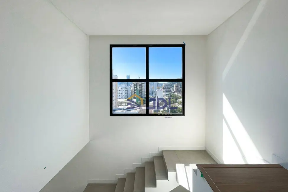 Cobertura com 3 quartos à venda, 294m2 em Blumenau - SC - imagem 8 Foto 8 de Cobertura com 3 quartos à venda, 294m2 em Blumenau - SC