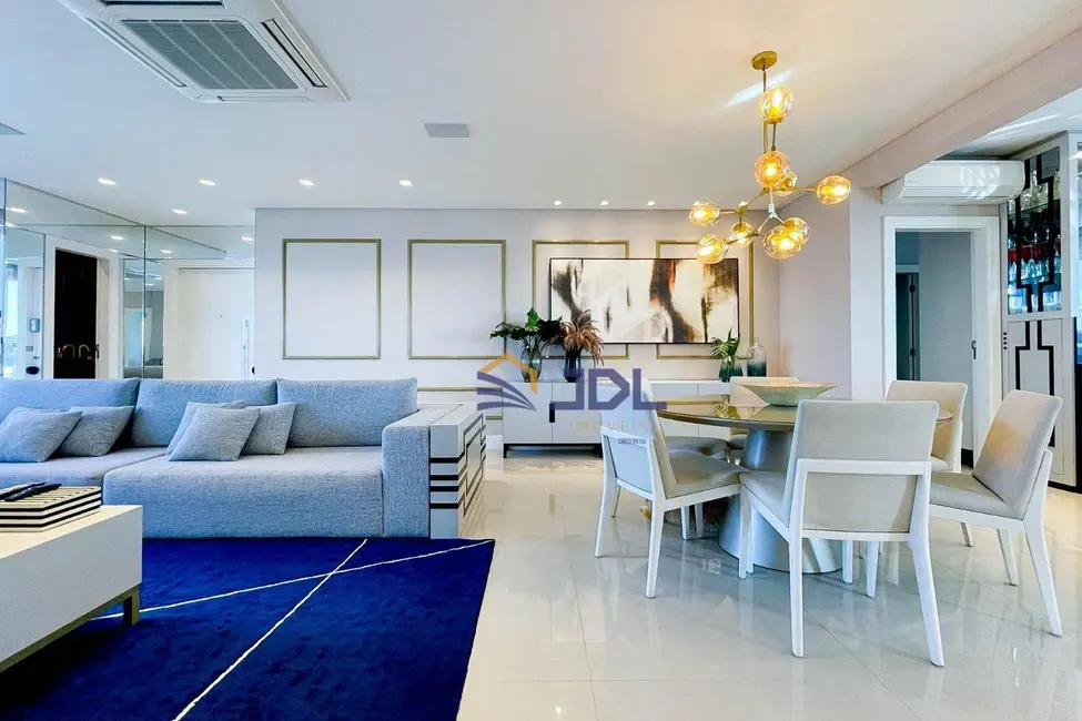 Foto 2 de Apartamento com 3 quartos à venda, 337m2 em Victor Konder, Blumenau - SC