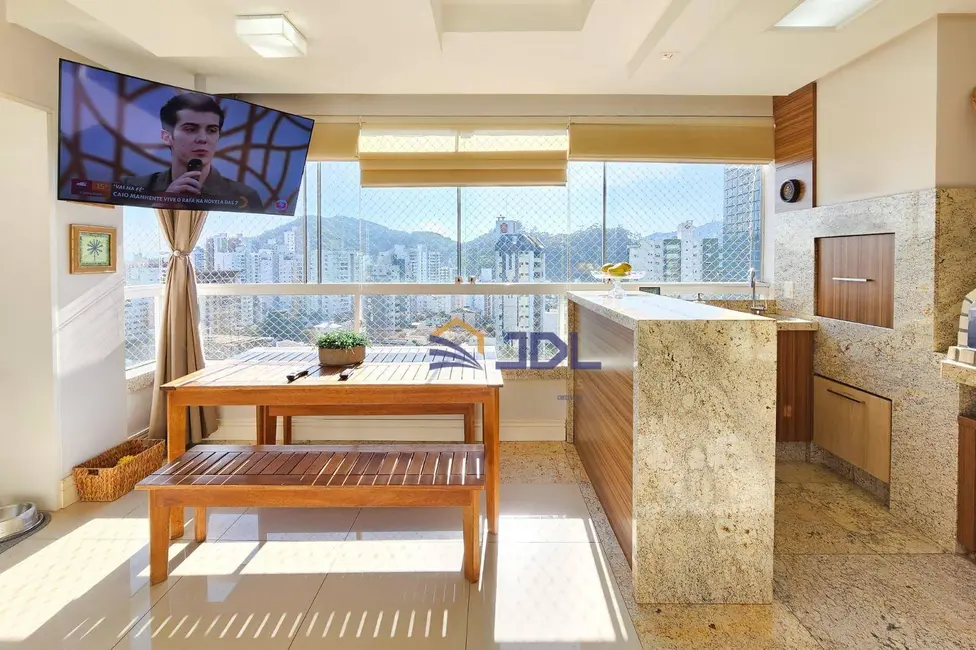 Cobertura com 4 quartos à venda, 288m2 em Blumenau - SC - imagem 8 Foto 8 de Cobertura com 4 quartos à venda, 288m2 em Blumenau - SC