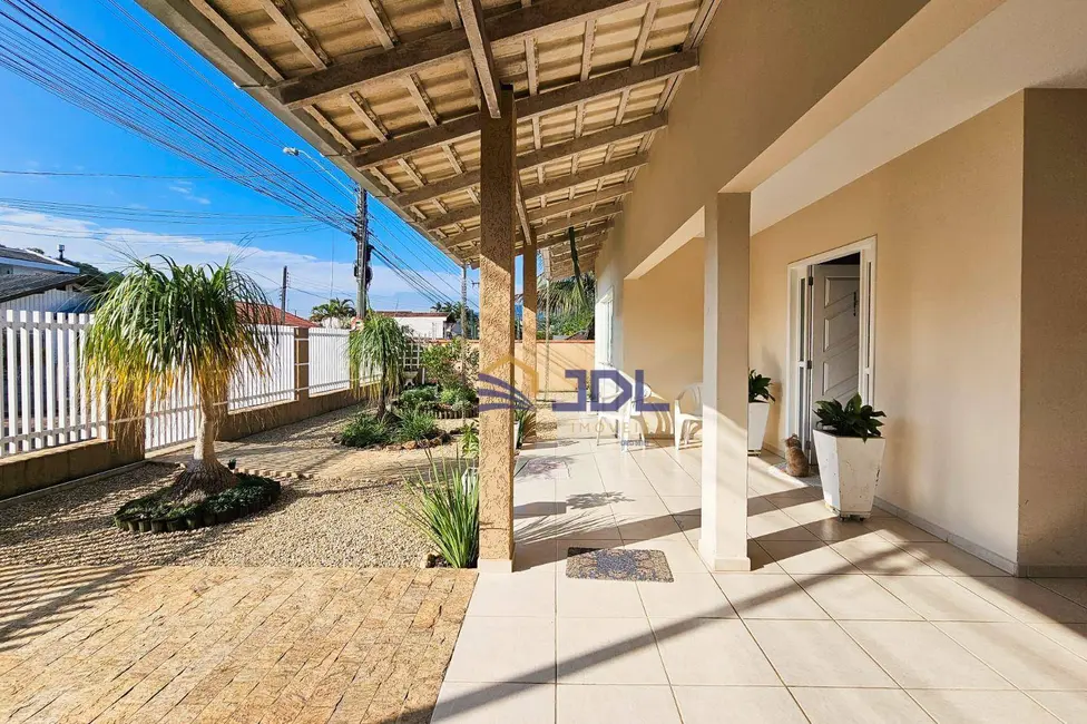 Casa com 3 quartos à venda, 147m2 em Água Verde, Blumenau - SC - imagem 3 Foto 3 de Casa com 3 quartos à venda, 147m2 em Água Verde, Blumenau - SC