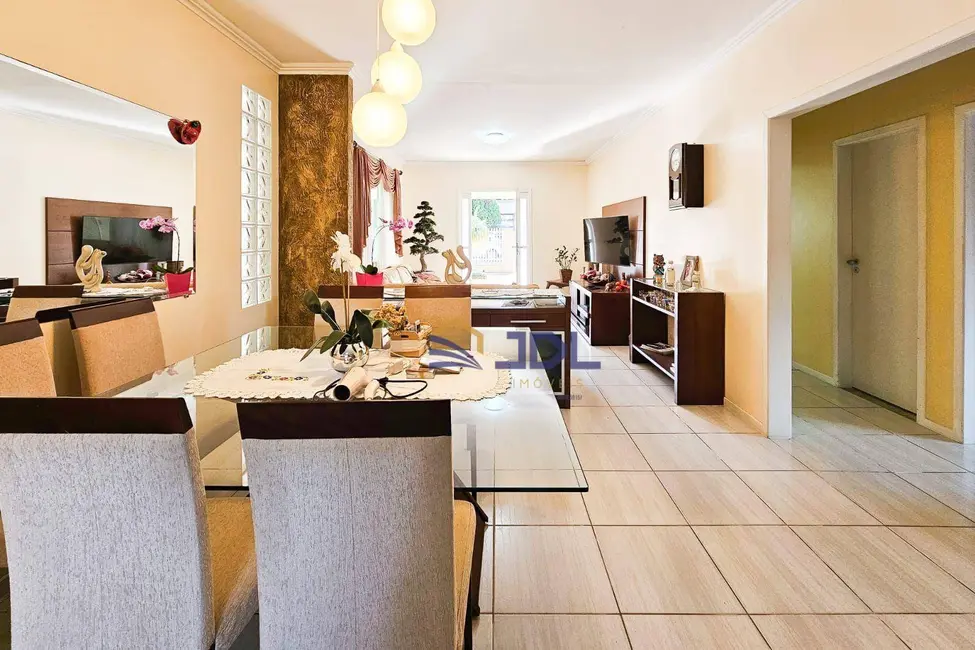Casa com 3 quartos à venda, 147m2 em Água Verde, Blumenau - SC - imagem 8 Foto 8 de Casa com 3 quartos à venda, 147m2 em Água Verde, Blumenau - SC