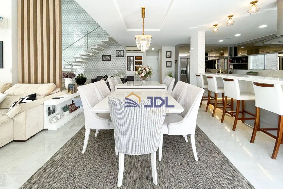 Casa de Condomínio com 4 quartos à venda, 495m2 em Itoupava Central, Blumenau - SC - imagem 4 Foto 4 de Casa de Condomínio com 4 quartos à venda, 495m2 em Itoupava Central, Blumenau - SC