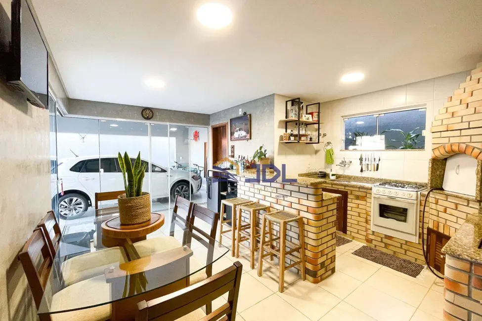 Casa de Condomínio com 3 quartos à venda, 350m2 em Itoupava Central, Blumenau - SC - imagem 5 Foto 5 de Casa de Condomínio com 3 quartos à venda, 350m2 em Itoupava Central, Blumenau - SC