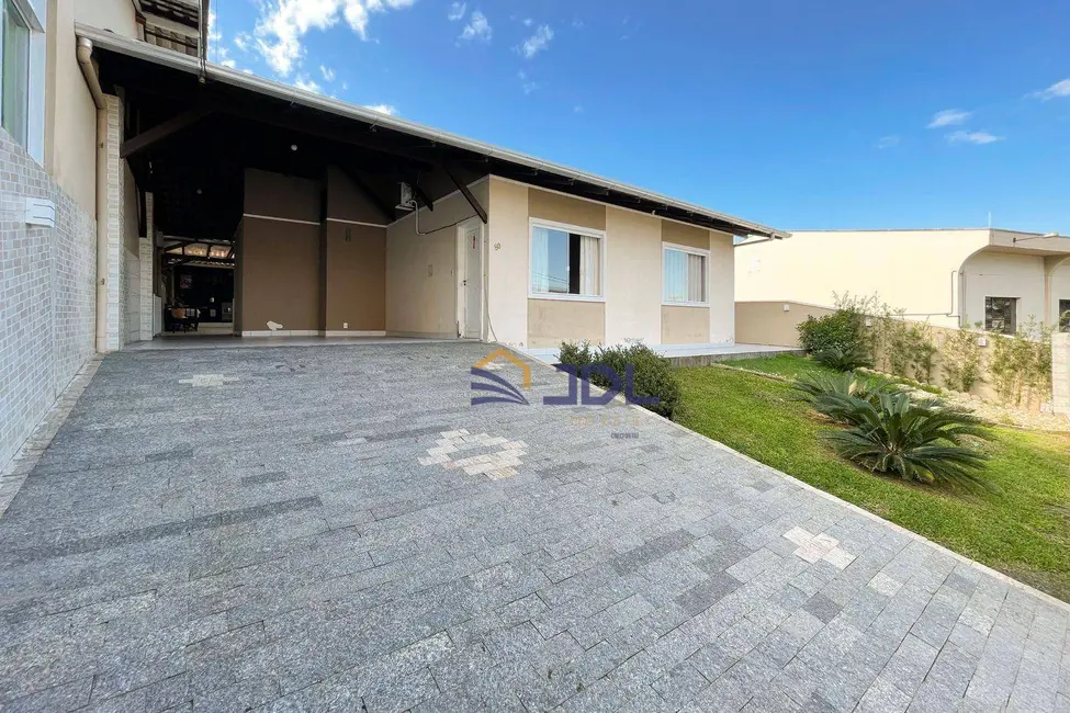Casa com 3 quartos à venda, 392m2 em Fortaleza, Blumenau - SC - imagem 2 Foto 2 de Casa com 3 quartos à venda, 392m2 em Fortaleza, Blumenau - SC