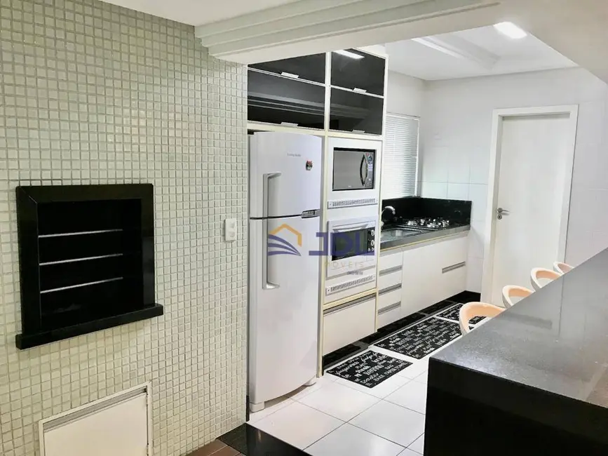 Apartamento com 3 quartos à venda, 132m2 em Pioneiros, Balneario Camboriu - SC - imagem 7 Foto 7 de Apartamento com 3 quartos à venda, 132m2 em Pioneiros, Balneario Camboriu - SC
