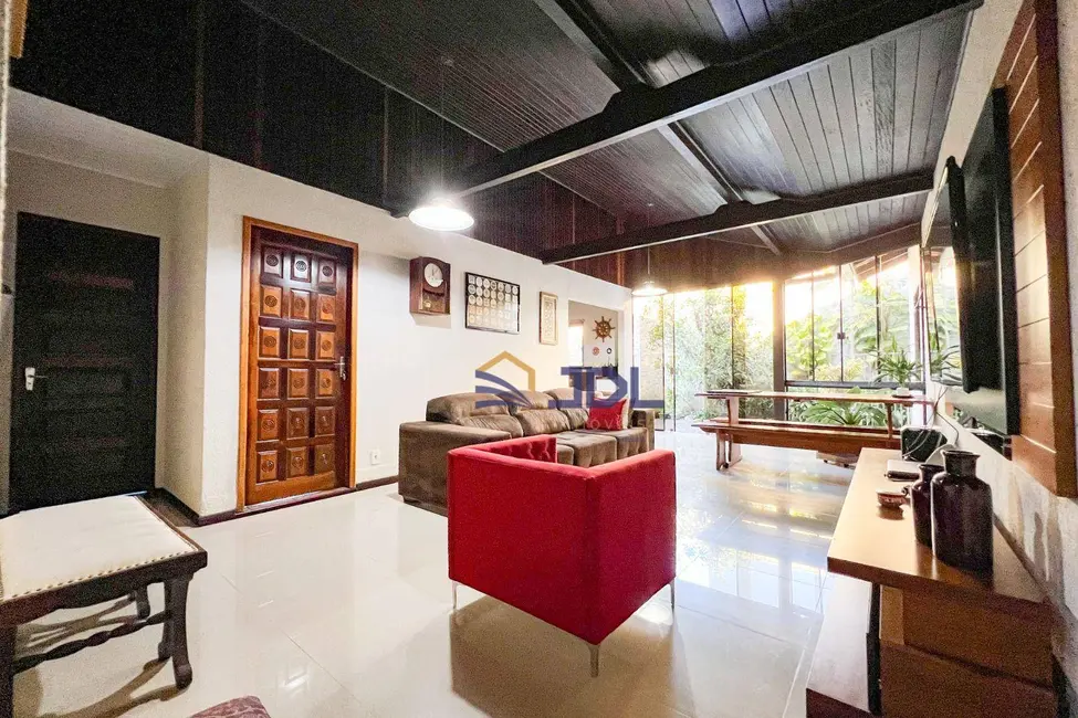 Casa com 3 quartos à venda, 396m2 em Velha, Blumenau - SC - imagem 7 Foto 7 de Casa com 3 quartos à venda, 396m2 em Velha, Blumenau - SC