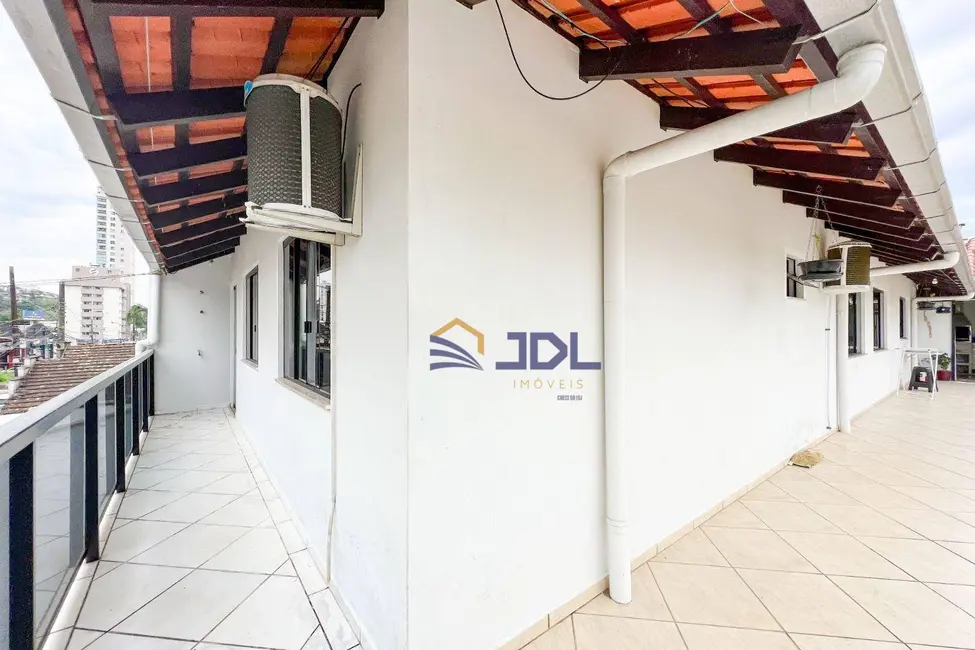 Casa com 3 quartos à venda, 561m2 em Velha, Blumenau - SC - imagem 4 Foto 4 de Casa com 3 quartos à venda, 561m2 em Velha, Blumenau - SC