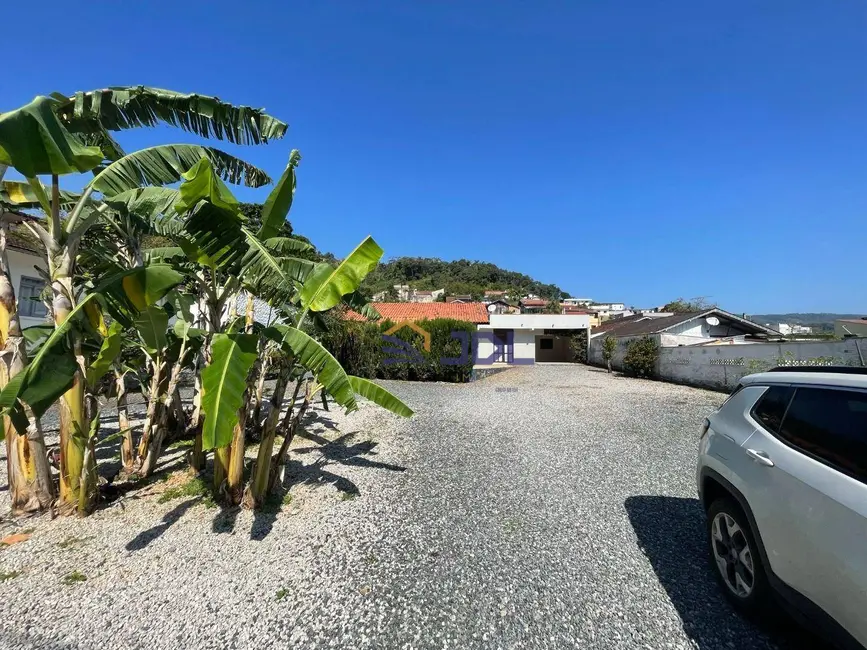 Casa com 4 quartos à venda, 818m2 em Garcia, Blumenau - SC - imagem 3 Foto 3 de Casa com 4 quartos à venda, 818m2 em Garcia, Blumenau - SC