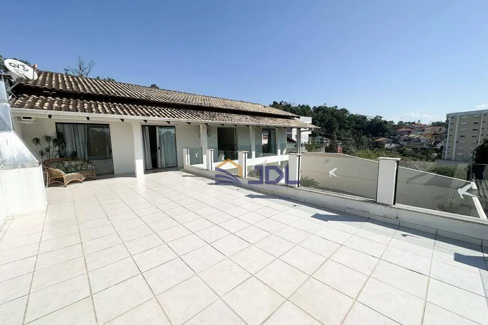 Casa com 3 quartos à venda, 395m2 em Centro, Blumenau - SC - imagem 8 Foto 8 de Casa com 3 quartos à venda, 395m2 em Centro, Blumenau - SC