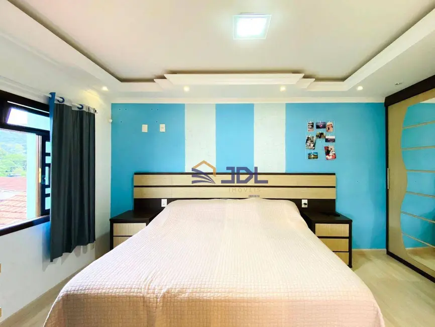 Casa com 4 quartos à venda, 302m2 em Itoupava Central, Blumenau - SC - imagem 8 Foto 8 de Casa com 4 quartos à venda, 302m2 em Itoupava Central, Blumenau - SC