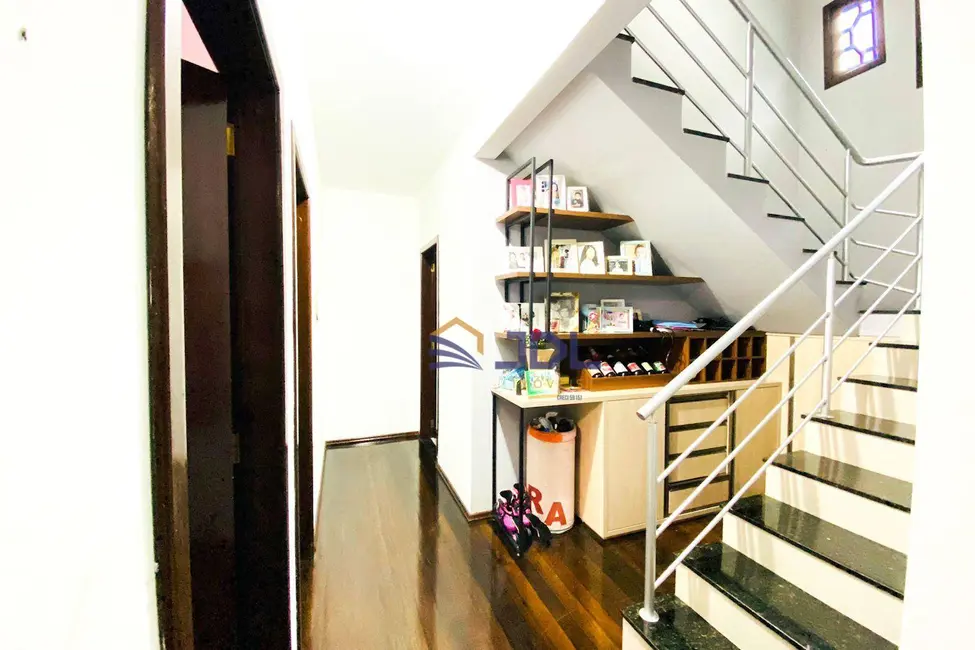 Casa com 4 quartos à venda, 302m2 em Itoupava Central, Blumenau - SC - imagem 6 Foto 6 de Casa com 4 quartos à venda, 302m2 em Itoupava Central, Blumenau - SC