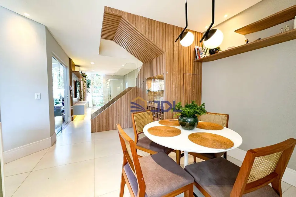 Casa com 3 quartos à venda, 250m2 em Ponta Aguda, Blumenau - SC - imagem 9 Foto 9 de Casa com 3 quartos à venda, 250m2 em Ponta Aguda, Blumenau - SC