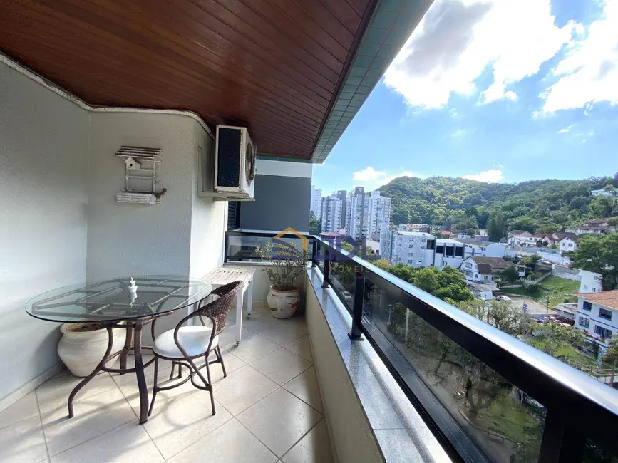 Apartamento com 3 quartos à venda, 131m2 em Victor Konder, Blumenau - SC - imagem 4 Foto 4 de Apartamento com 3 quartos à venda, 131m2 em Victor Konder, Blumenau - SC
