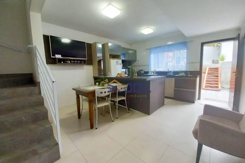 Casa com 3 quartos à venda, 612m2 em Ponta Aguda, Blumenau - SC - imagem 4 Foto 4 de Casa com 3 quartos à venda, 612m2 em Ponta Aguda, Blumenau - SC