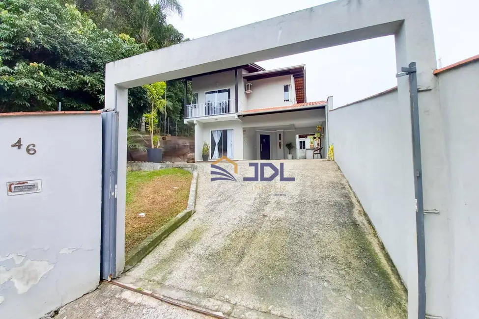Casa com 3 quartos à venda, 612m2 em Ponta Aguda, Blumenau - SC - imagem 3 Foto 3 de Casa com 3 quartos à venda, 612m2 em Ponta Aguda, Blumenau - SC