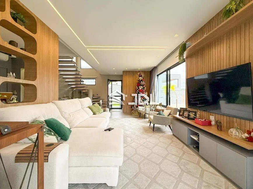 Casa com 4 quartos à venda, 1000m2 em Itoupava Norte, Blumenau - SC - imagem 1 Foto 1 de Casa com 4 quartos à venda, 1000m2 em Itoupava Norte, Blumenau - SC
