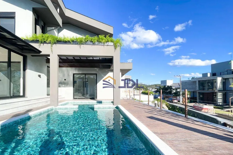 Casa com 4 quartos à venda, 1000m2 em Itoupava Norte, Blumenau - SC - imagem 2 Foto 2 de Casa com 4 quartos à venda, 1000m2 em Itoupava Norte, Blumenau - SC
