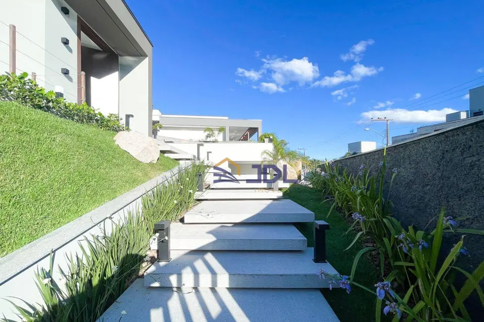 Casa com 4 quartos à venda, 1000m2 em Itoupava Norte, Blumenau - SC - imagem 6 Foto 6 de Casa com 4 quartos à venda, 1000m2 em Itoupava Norte, Blumenau - SC