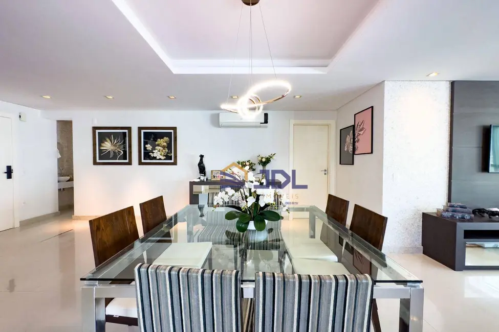 Apartamento com 3 quartos à venda, 233m2 em Blumenau - SC - imagem 3 Foto 3 de Apartamento com 3 quartos à venda, 233m2 em Blumenau - SC