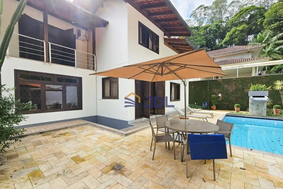 Foto 1 de Casa com 4 quartos à venda, 450m2 em Garcia, Blumenau - SC